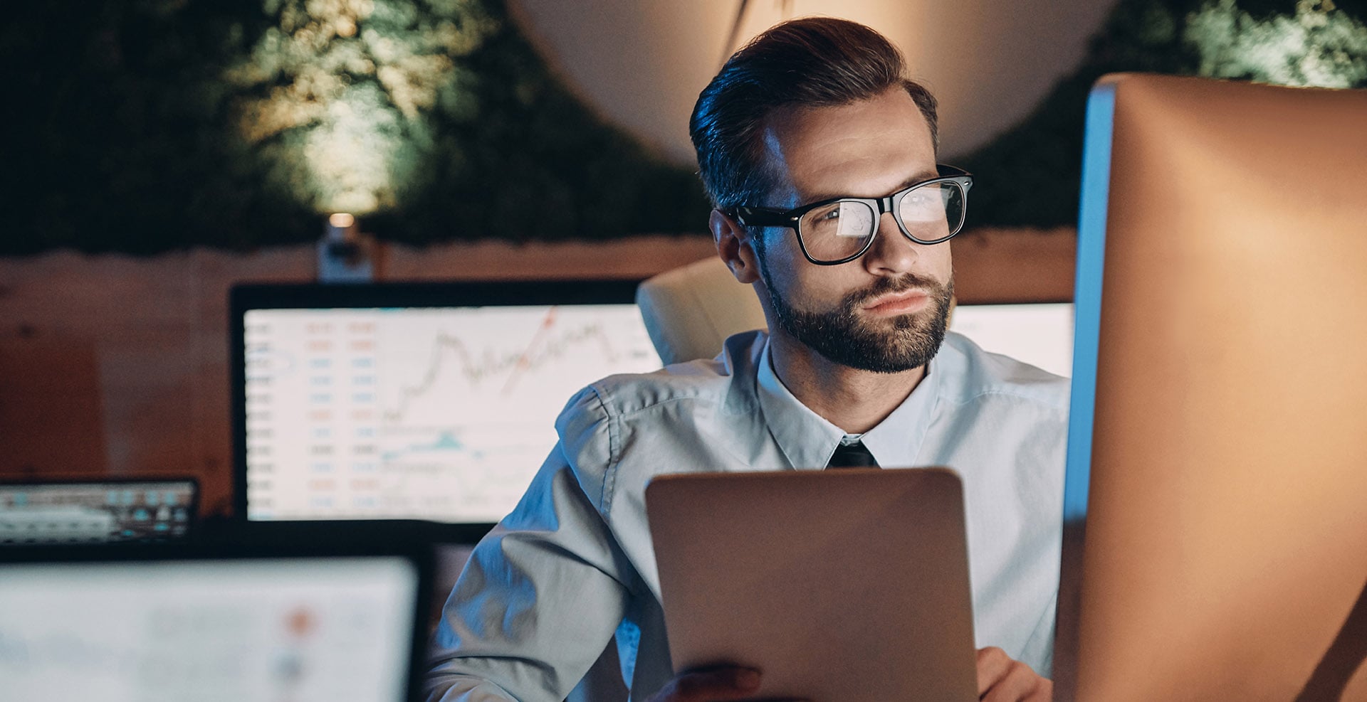 Performance wins clients. Experience keeps them. 1